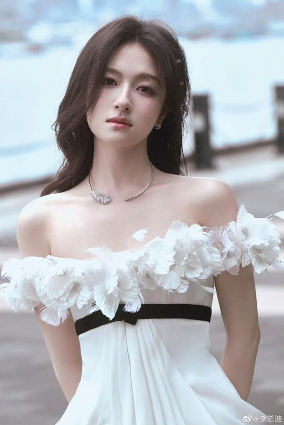 Thần Tài nghênh đón tài lộc sau ngày 5/5/2025, 3 con giáp sự nghiệp thăng tiến như 'Rồng ngẩng đầu', trúng số độc đắc, tiền vào như nước, hưởng trọn vinh hoa phú quý - Ảnh 2